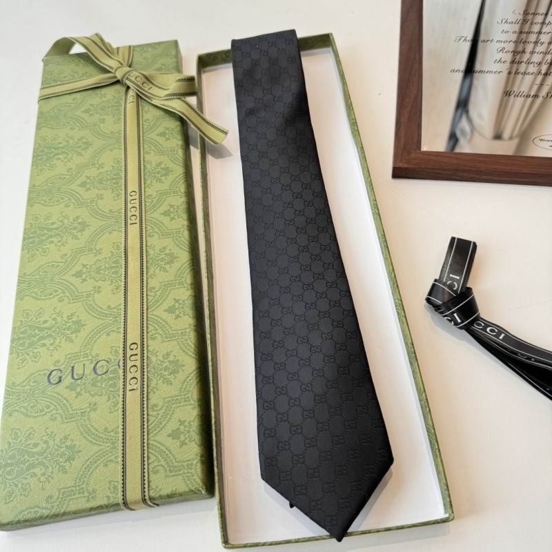 Gucci Tie SE(16)