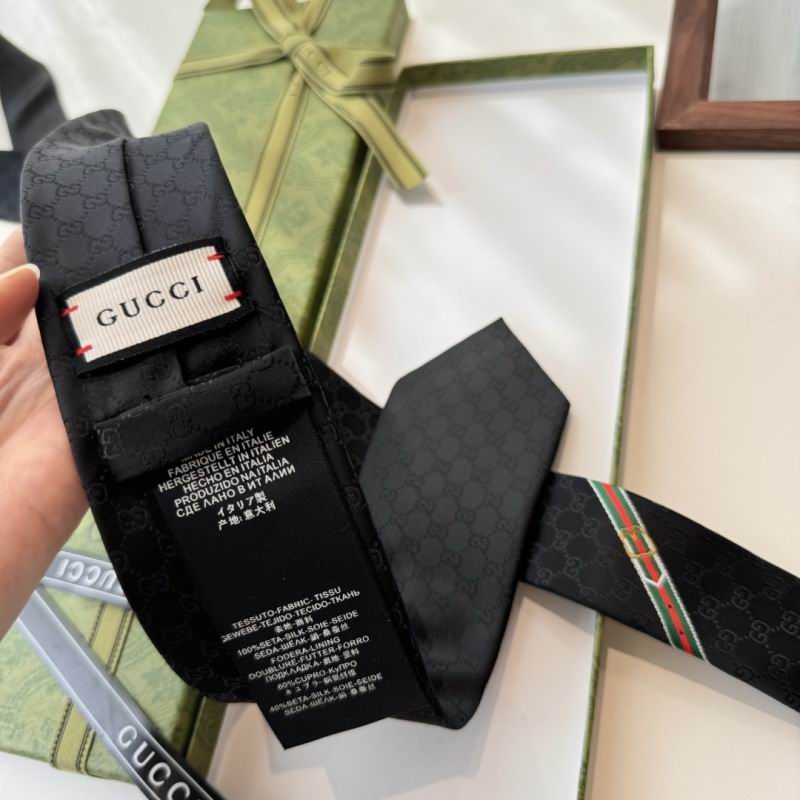 Gucci Tie SE(16)